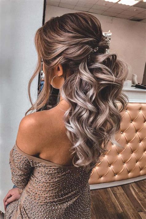 35 Graduation Hairstyles To Pair With Your Cap And Look Great Wedding