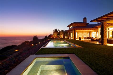 Tour This Spanish-Style Malibu Mansion | HGTV