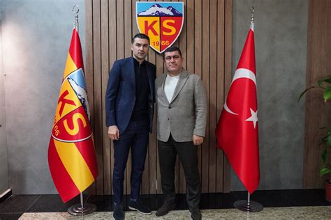 Burak Yilmaz Ex Losc Nomm Entra Neur De Kayserispor En Turquie Le