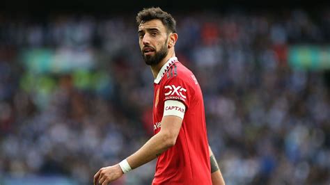 Bruno Fernandes Appointed As New Manchester United Captain Replacing