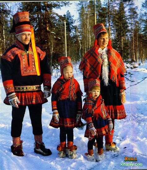 Lapland costume - notice the shoes | Finnish clothing, Finnish costume ...