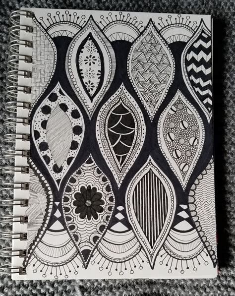 Black and white zentangle Zentangles, Abstract Artwork, Black And White ...