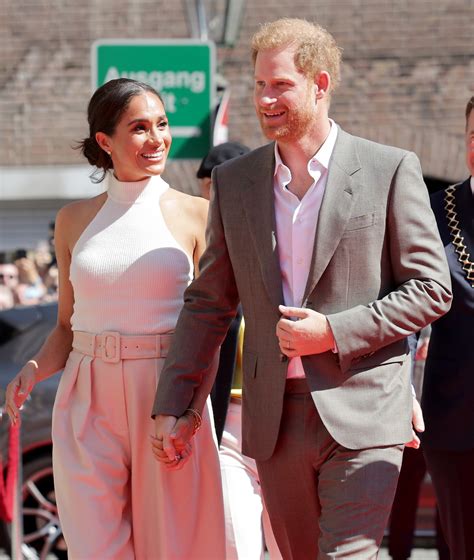 Needy Prince Harry Clings To Meghan Markle Royal Expert