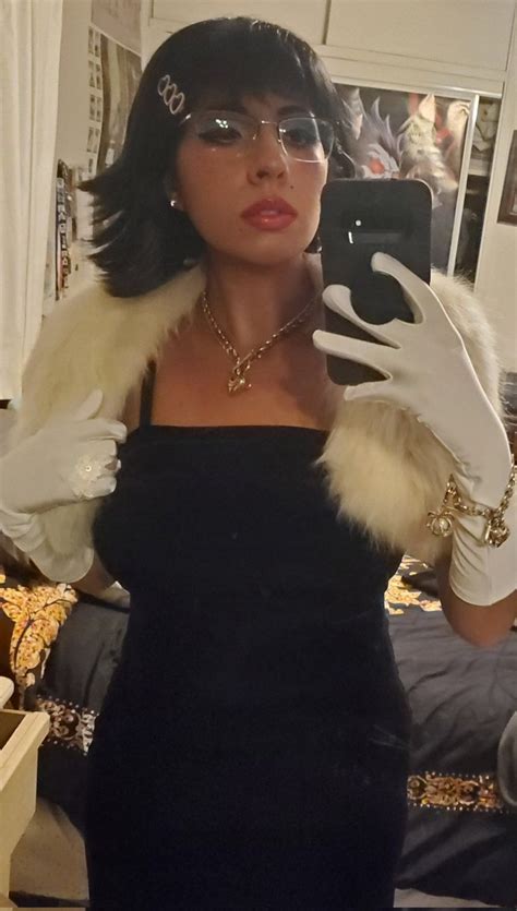 Stupid Emo Gay On Twitter Was Hard Taking Pics With Gloved Hands Lmfao