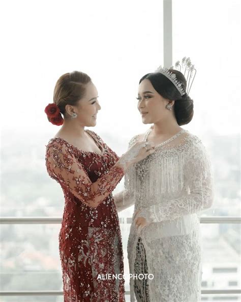 Gayanya Bak Langit Dan Bumi Sama Adiknya Intip 7 Pesona Ayu Ting Ting