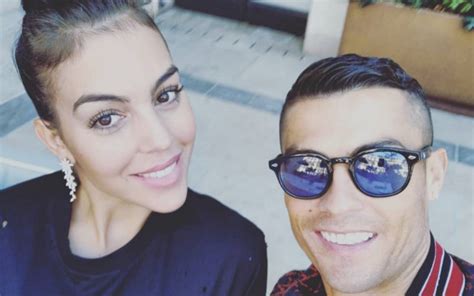 Cristiano Ronaldo quase cai por causa de Georgina vídeo