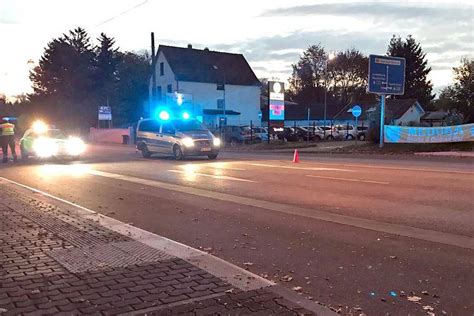 Fußgänger 50 bei Unfall in Saarlouis lebensgefährlich verletzt