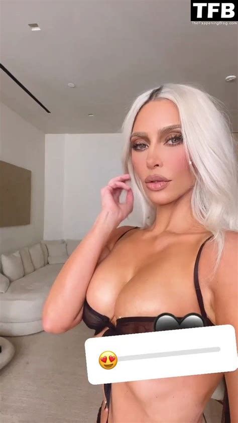 Kim Kardashian Flashes Her Nude Tit 6 Pics Video TheFappening