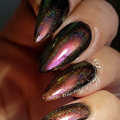 Holo chrome nails #nails #notd #manicure