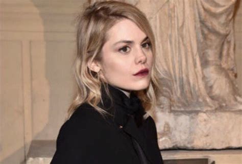 Coeur de Pirate accuse sur Instagram un chanteur québécois d avoir