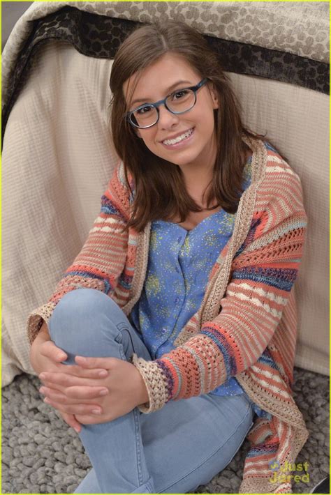 Nathan Kress And Cree Cicchino Battle It Out To Prove Who S The Bigger Fan Of Icarly Exclusive