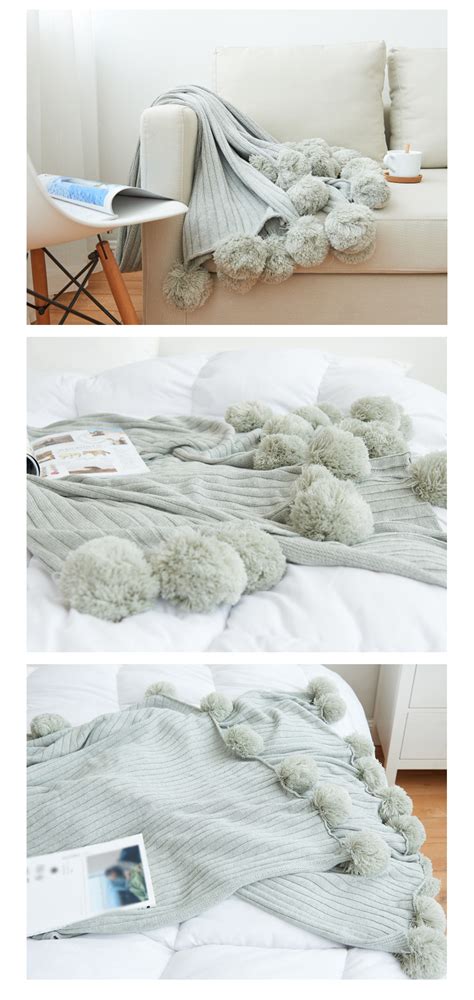 Pom Pom Throw Blanket - ApolloBox