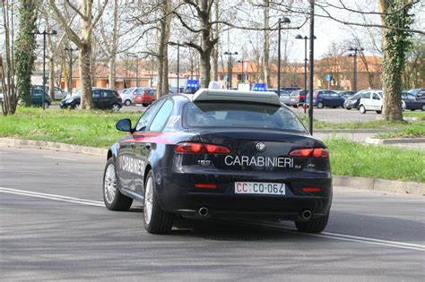 Camionista Rapinato Da Tre Uomini Armati Di Coltello Gazzetta Di Reggio