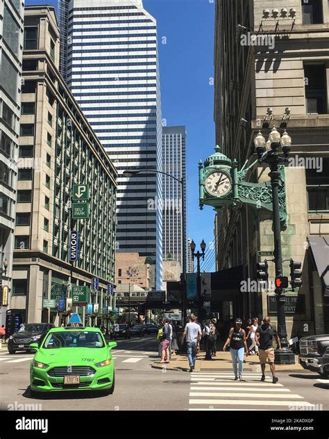 Marshall Field Chicago Clock Hi Res Stock Photography And Images Alamy