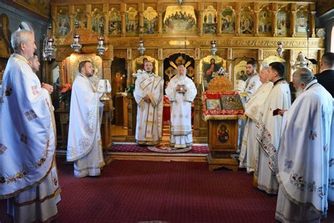 Nt Lnirea Preo Ilor De Slujire Caritativ Din Arhiepiscopia Vadului