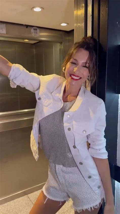 A Sus A Os Pampita Se Suma A La Enteriza Ultra Cavada En Clave