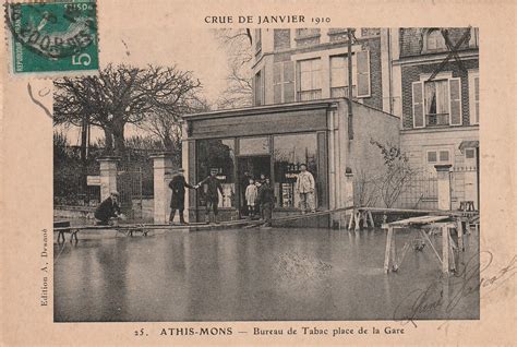 91 ATHIS MONS Bureau De Tabac Place De La Gare Crue 1910