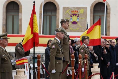 El Teniente Coronel N Ez Asume El Mando Del Regimiento De Ingenieros