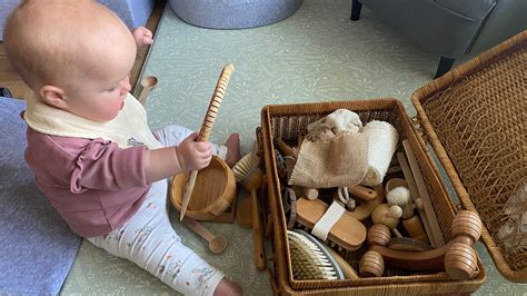 Exploring And Playing With Objects Treasure Baskets And Heuristic Play