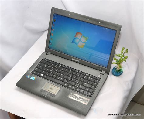 Jual Samsung Np R Intel Core I Banyuwangilaptop Jual Beli