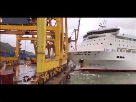 Ferry Impacta Gr A En El Puerto De Barcelona Youtube