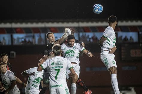 Chapecoense Superada Pelo Vit Ria Fora De Casa Chapecoense