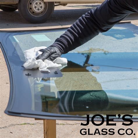 Prep Your Car For Highway Drives With Mobile Glass Repairs