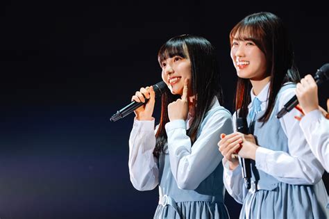 日向坂46、初の4期生単独公演『おもてなし会』を開催。“声出し解禁”ライブにファン大歓声 The First Times