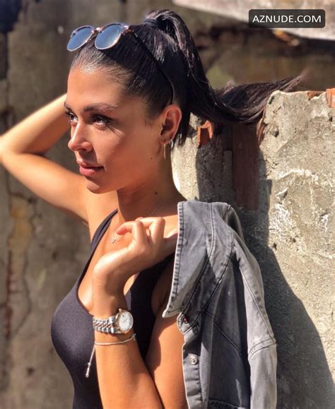 ELA YORUKLU Nude AZNude