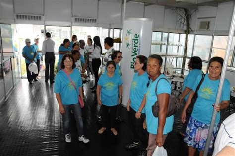 Integrantes Do Cras Visitam Tecnoshow Comigo Prefeitura Municipal De