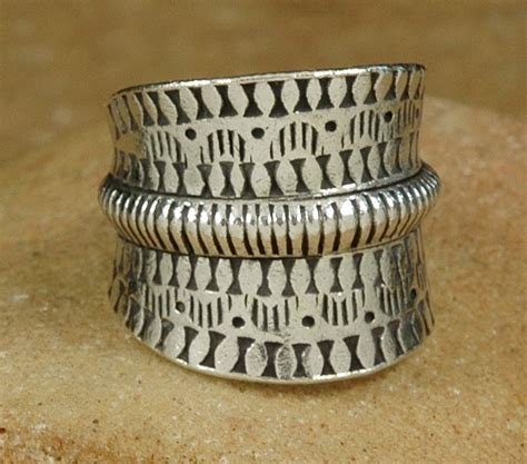 Breiter Tuareg Ring Aus Silber Tuaregschmuck Afrikasia De