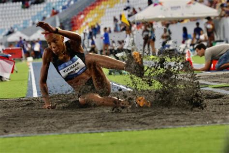 Yulimar Rojas Obtiene Medalla De Oro En San Salvador Bate R Cord