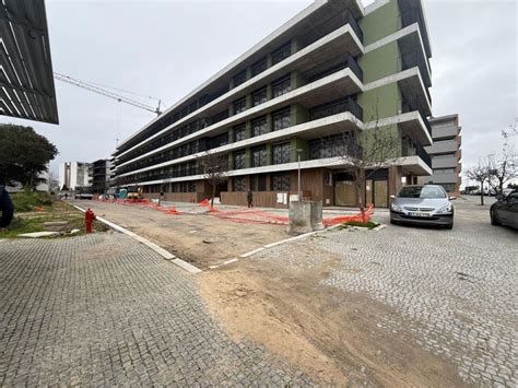 Apartamento T Venda Na Avenida Padre Alves Correia Candal Regadas