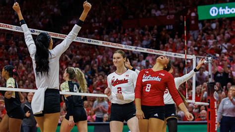 Nebraska Volleyball Remains Second in Latest AVCA Rankings