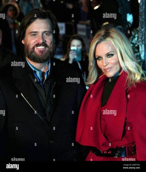 Jim Carrey And Jenny Mccarthy At The World Premiere Of A Christmas