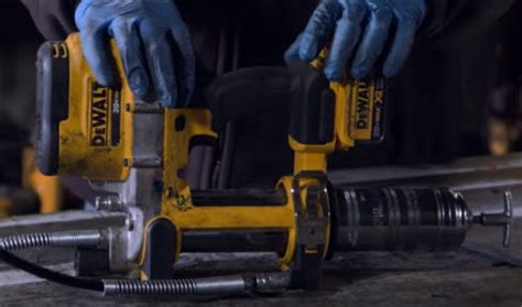 Dewalt Cordless Grease Gun 18V Review - Grease Gun Reviews