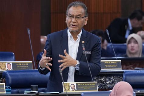 Msian Health Minister Admitted To The Hospital For Renal Colic Weirdkaya