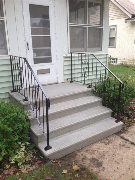 Precast Concrete Steps for Home or Business | Del Zotto Products