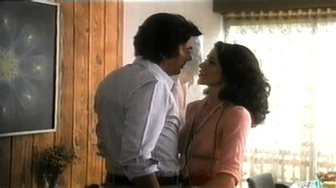 Naked Raquel Evans in La seta ibérica