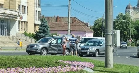 Foto Accident N Eternul Sens F R Sens Din Satu Mare La Urcare Pe