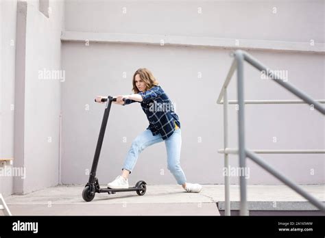 Woman Mobility Scooter Banque De Photographies Et Dimages Haute