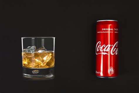 Inédito Coca Cola e Jack Daniels se unem para lançar bebida alcoólica