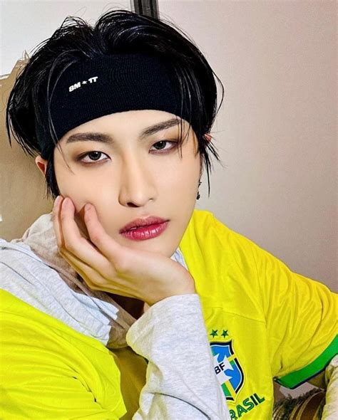 Ateez Brasil On X J Hope Selca 26 De Maio Instagram