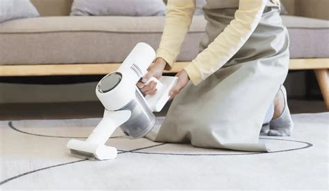 5 Best Cordless Vacuums For Seniors Lightweight And Easy To Use