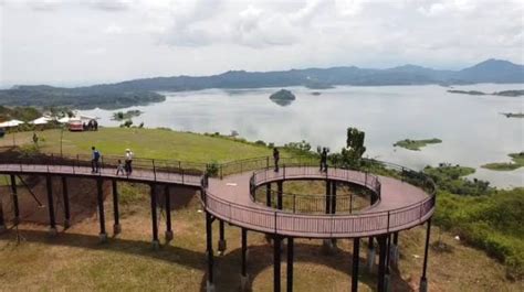 Nikmati Pemandangan Indah Di Taman Seribu Cahaya Sumedang