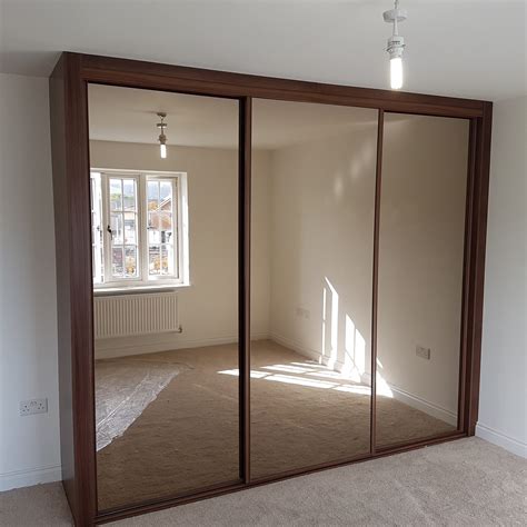 Wardrobes with Sliding Mirror Doors | Sliding Mirror Wardrobes - SP