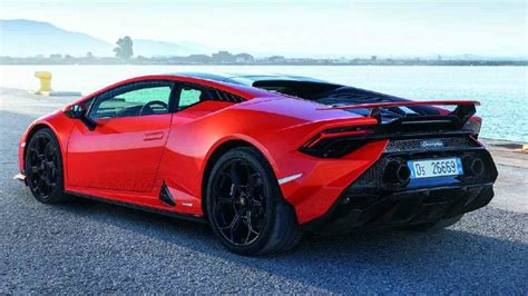 Shraddha Kapoor's Ravishing Red Lamborghini Huracan: A Car Dream Worth ...