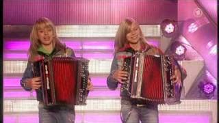 Die Twinnies - Peinlich (Die neuen Sommerhit von Die Twinnies !) - Le portail des accordéonistes