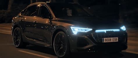 IMCDb org 2023 Audi Q8 Sportback e tron Typ GE in El Chófer 2023