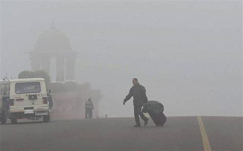 Dense Fog Engulfs Delhi For Third Consecutive Day Trains Flights Delayed India Today